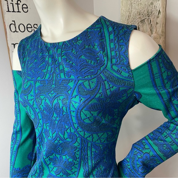 Hale Bob designer cold shoulder blue green detail dress - Picture 7 of 12